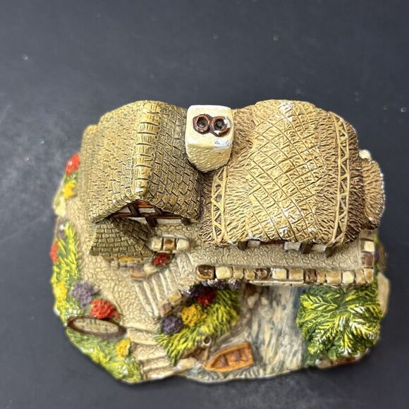 Memory Lane Cottages Peter Tomlins Willow Beck Figure #186 England 1996 VTG - Picture 3 of 13